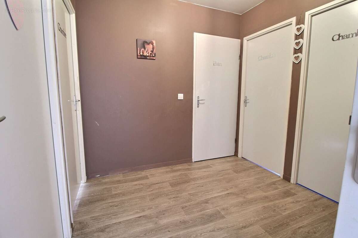 Appartement à CORBEIL-ESSONNES