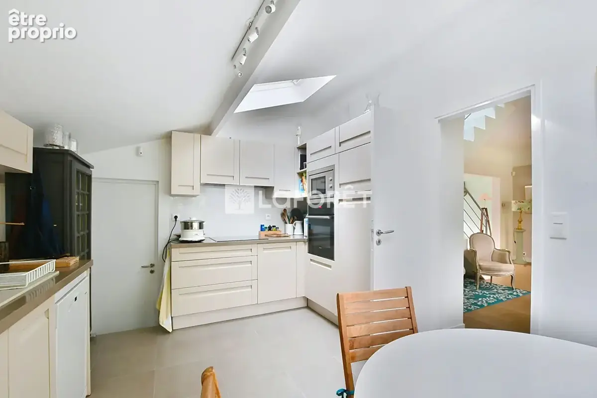 COUP DE COEUR - Maison La Celle Saint Cloud 5 pièce(s) 100 m2 - photo 8