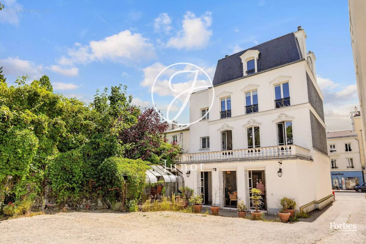Maison à SAINT-CLOUD