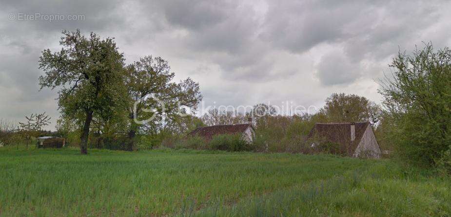 Terrain d'environ 700 m² - photo 4
