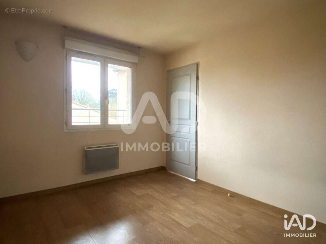 Photo 5 - Commerce à CASTELGINEST