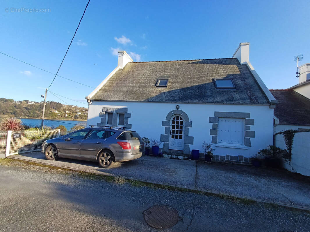 Maison à PLOUGASNOU