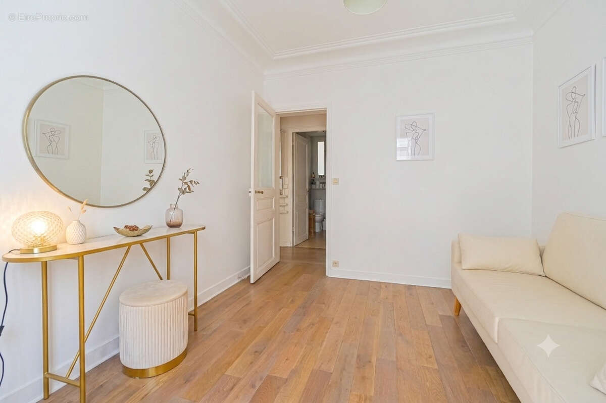 Appartement à PARIS-18E