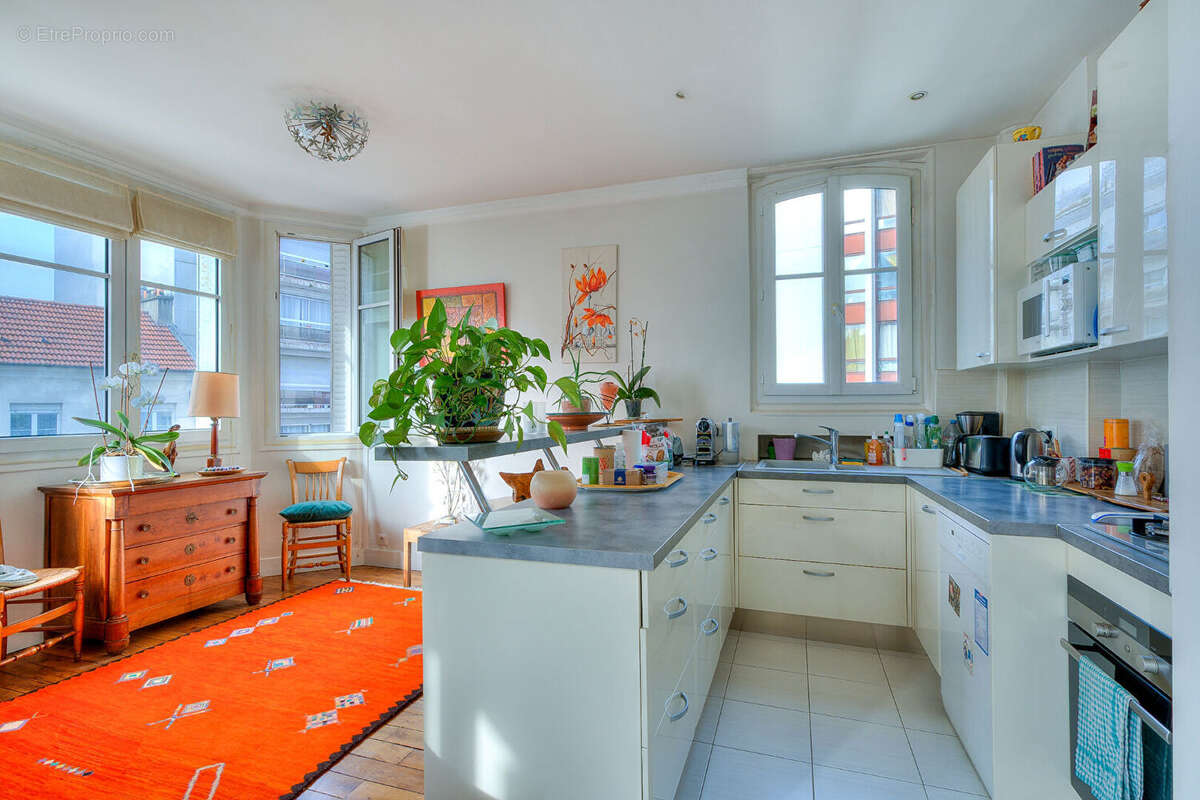 Appartement à PARIS-15E