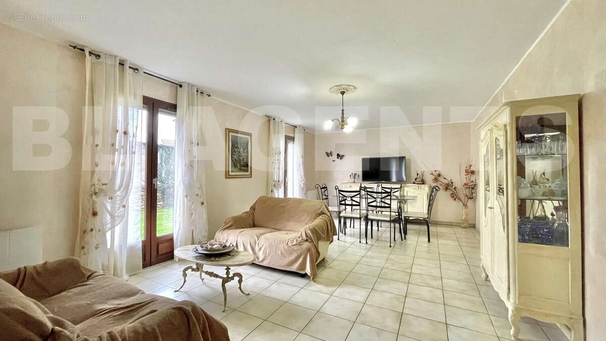 IMG_1134 - Maison à COULOMMIERS