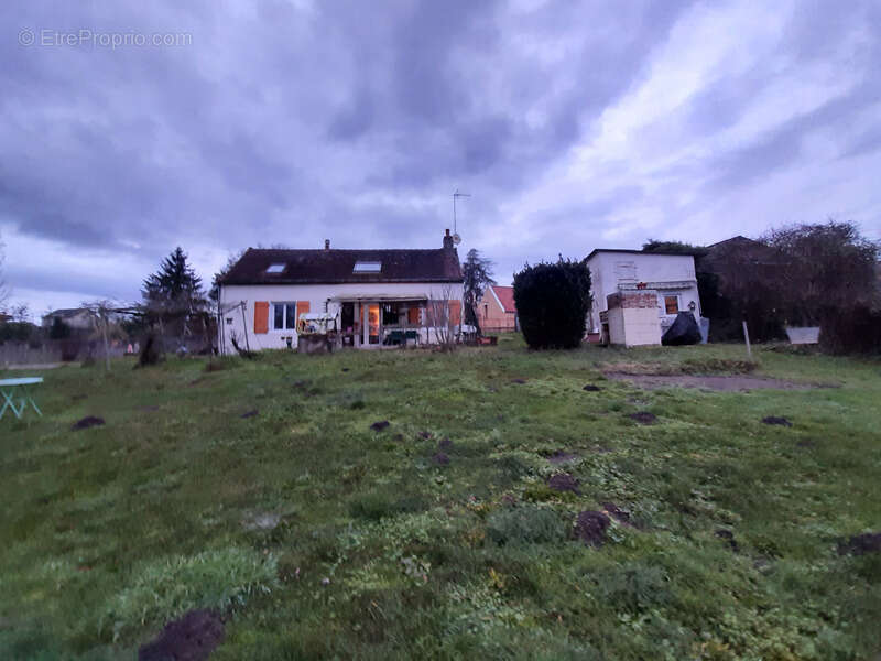 Maison à GUEUGNON