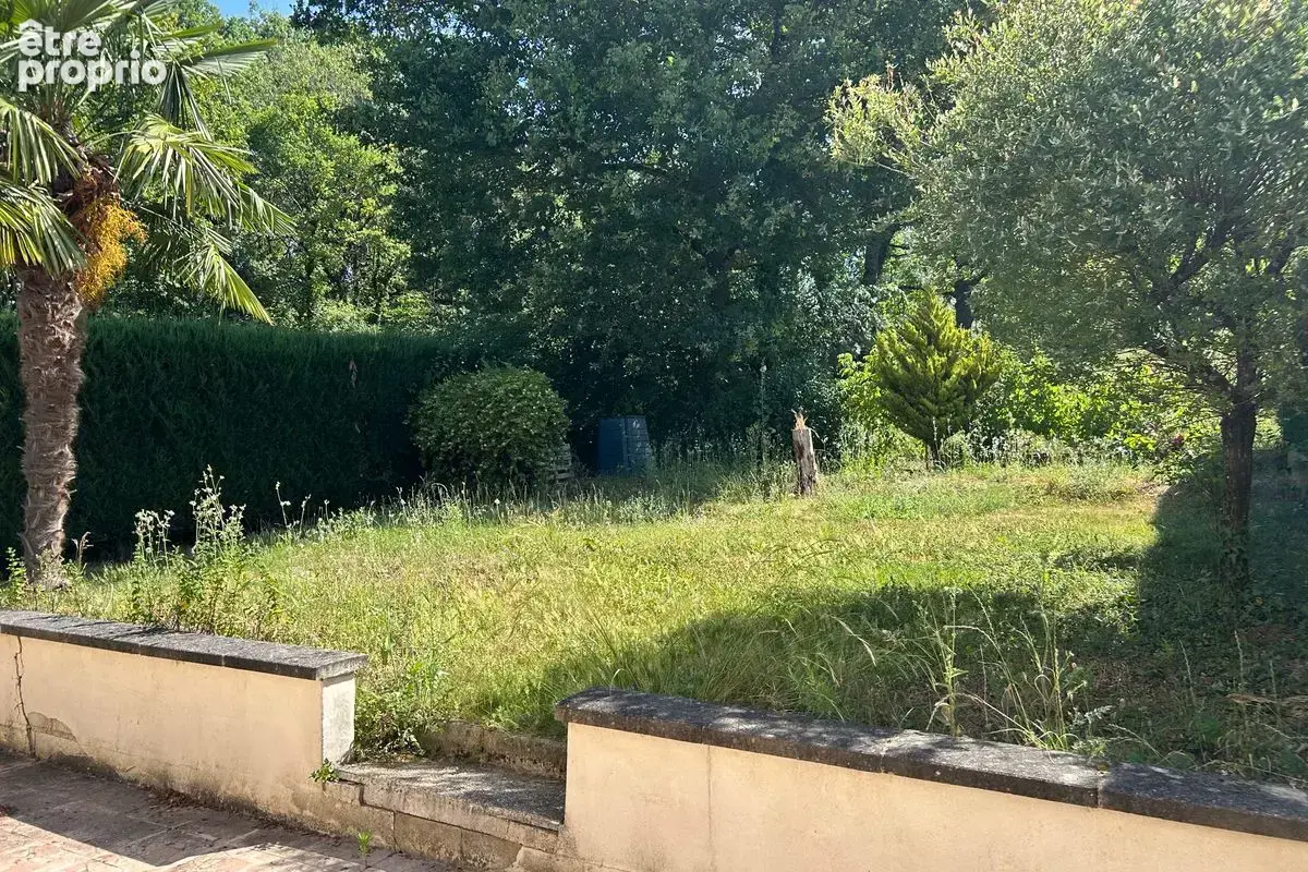 Belle opportunité à Toucy : Charmante maison T5 avec jardin, terrasse et garage ! - photo 2