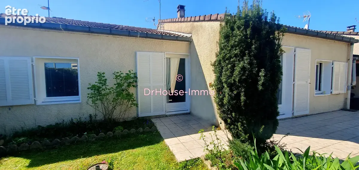 Maison 5 pièces 109 m² à vendre à Chambly (60230) - photo 2