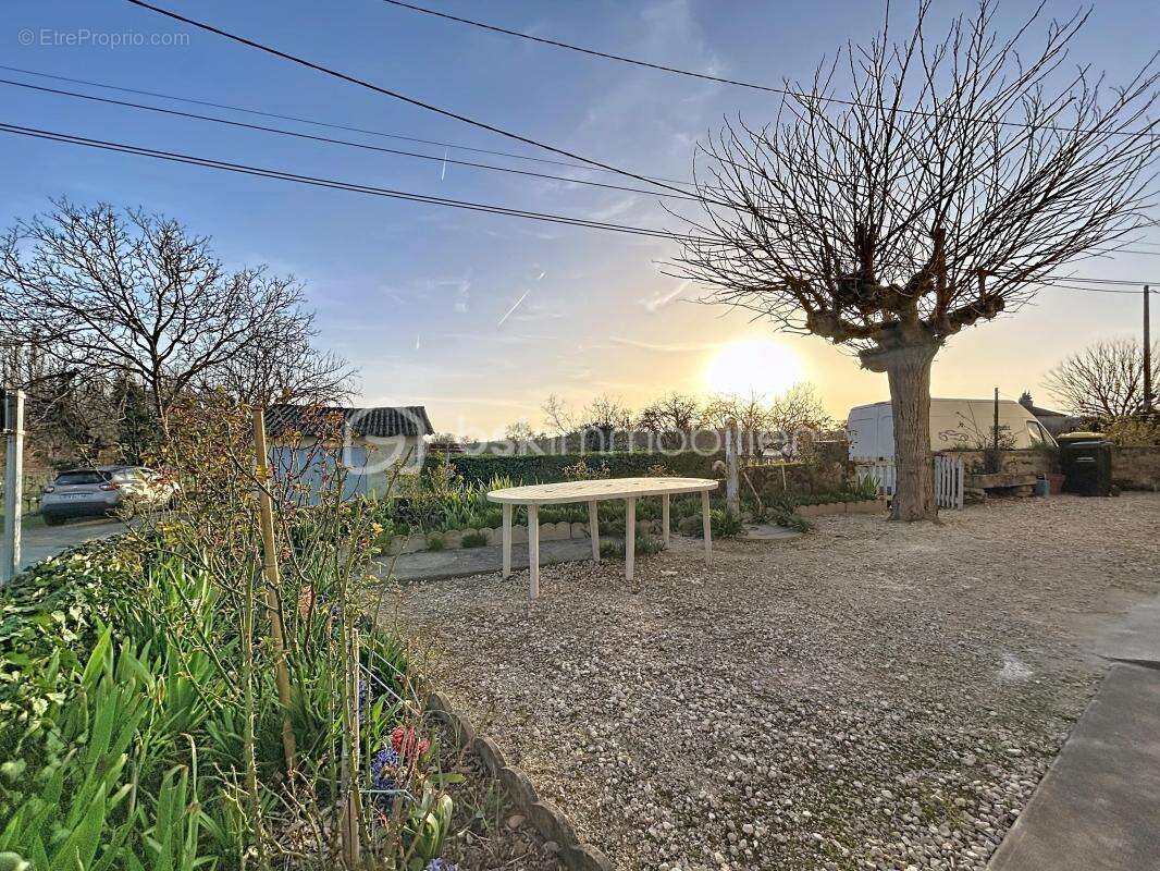 Authentique maison en pierre aux multiples possibilités - photo 21