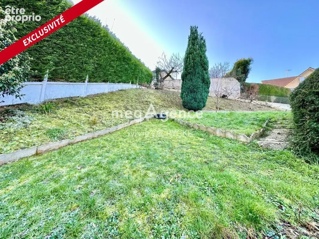 Maison sur 815m2 de terrain et sous sol total - photo 4