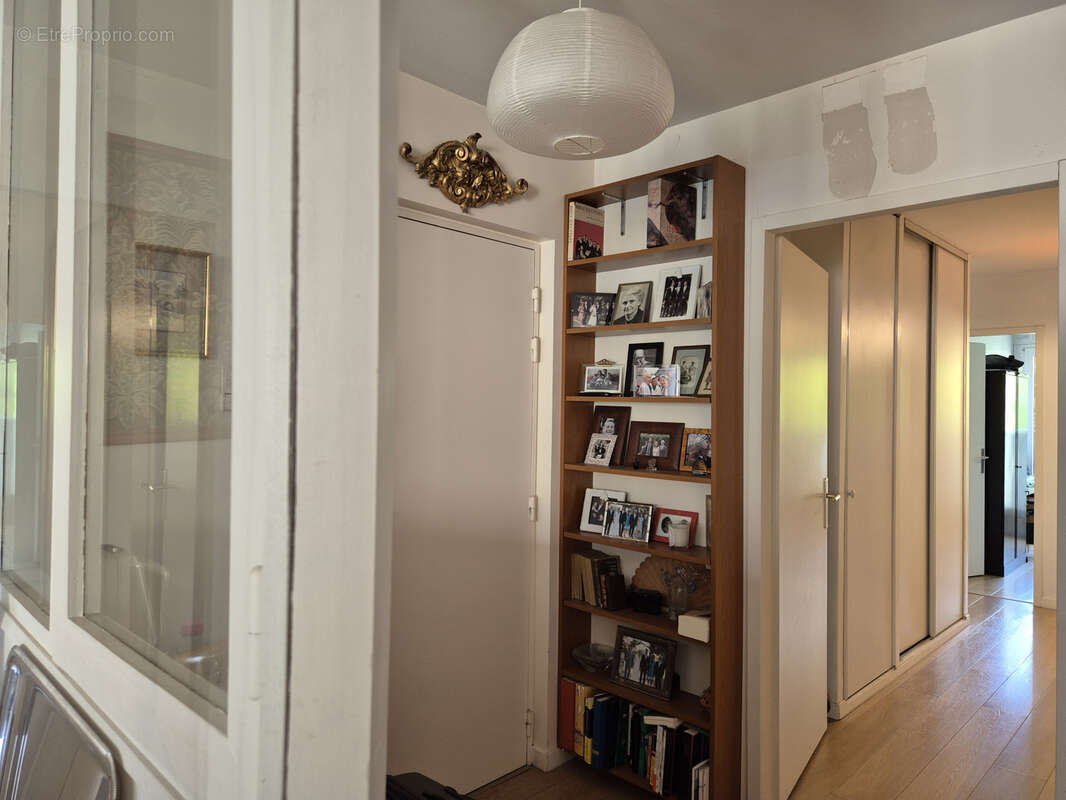 Appartement à LA GARENNE-COLOMBES