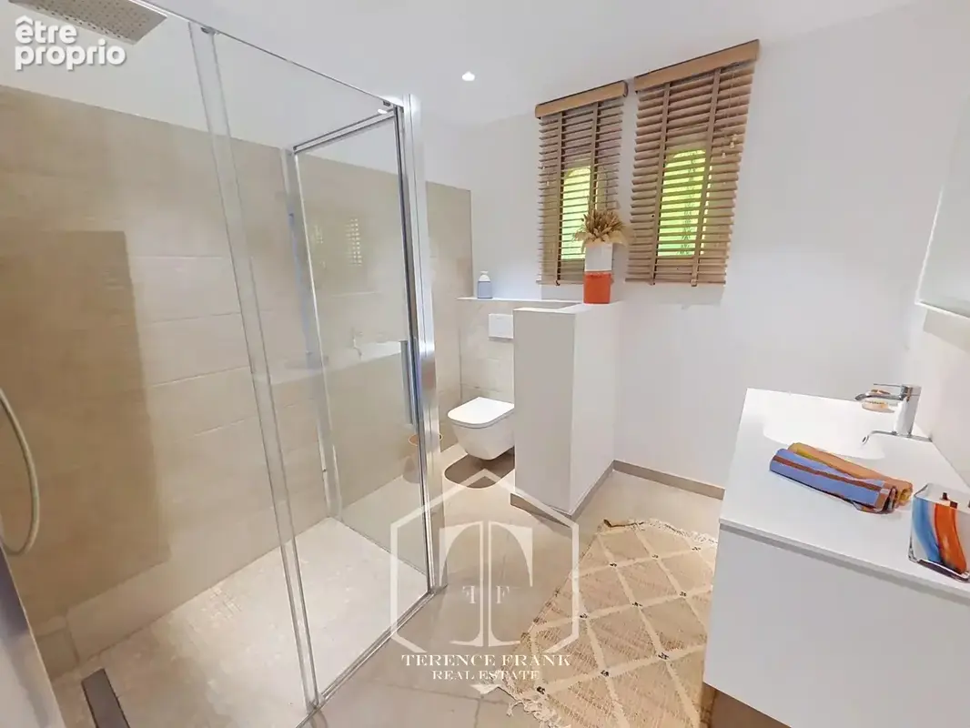 Villa de caractère – Plus de 240 m² – 5 chambres – Piscine – Jardin - photo 26