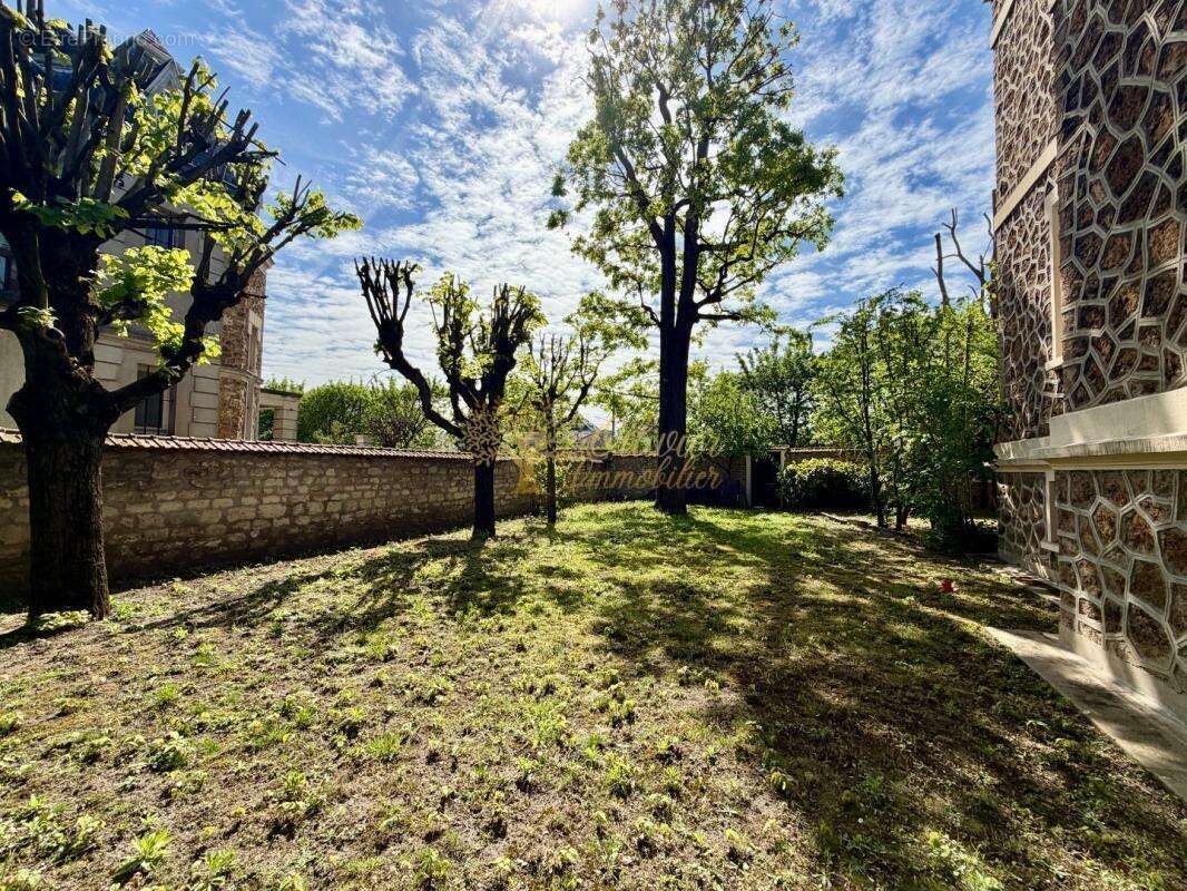 Maison à SAINT-MAUR-DES-FOSSES