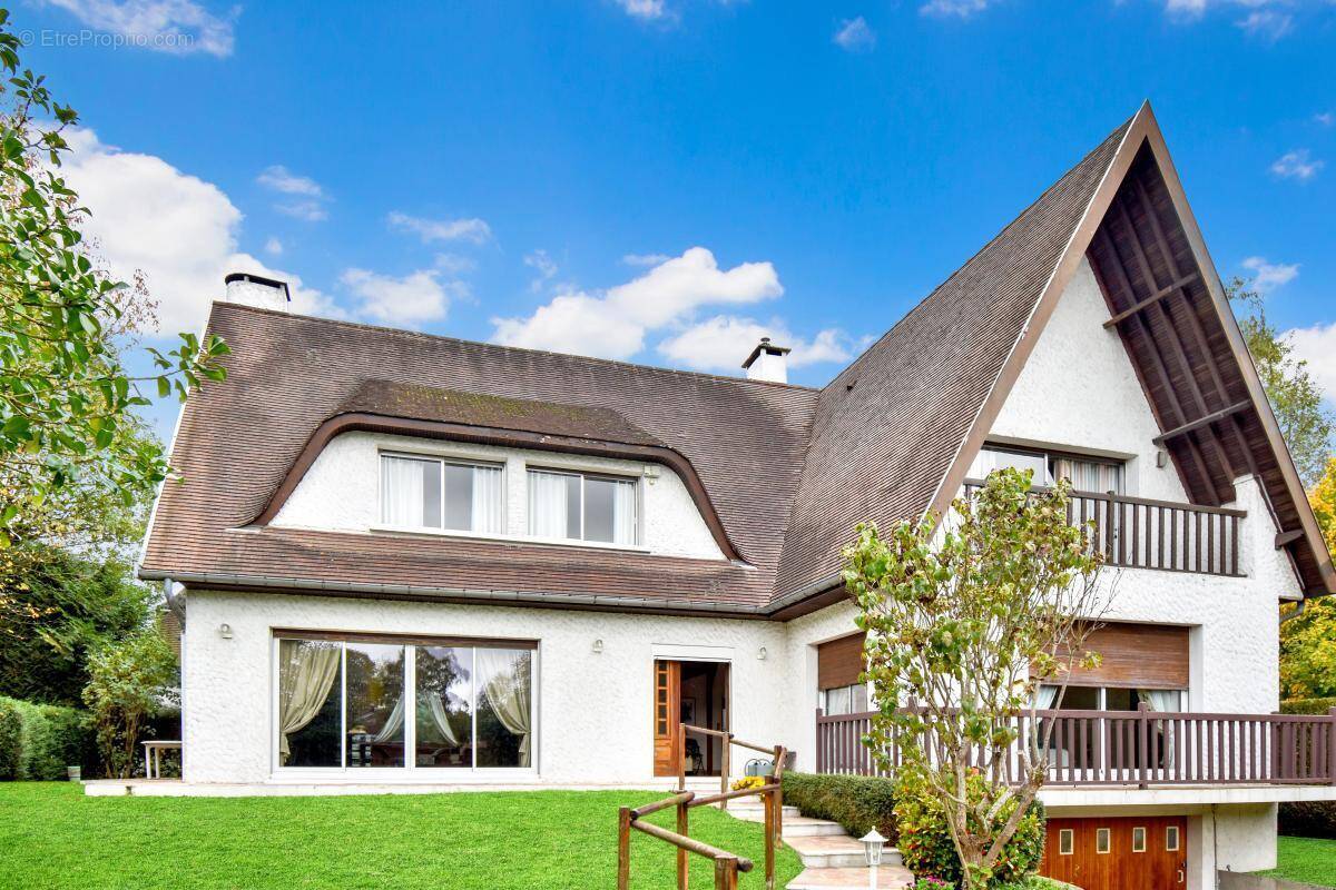 Maison à VAUCRESSON