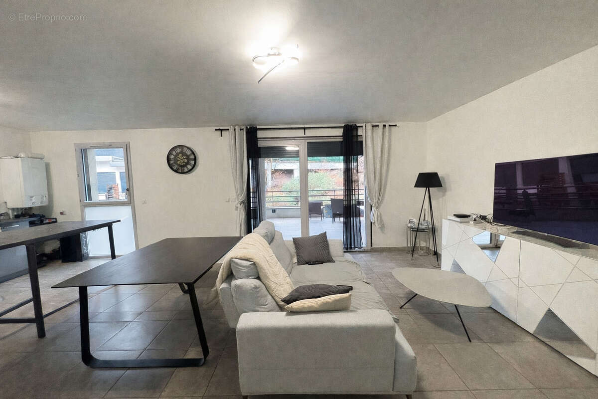 T3 de 72m2 avec terrasse et garage - photo 2