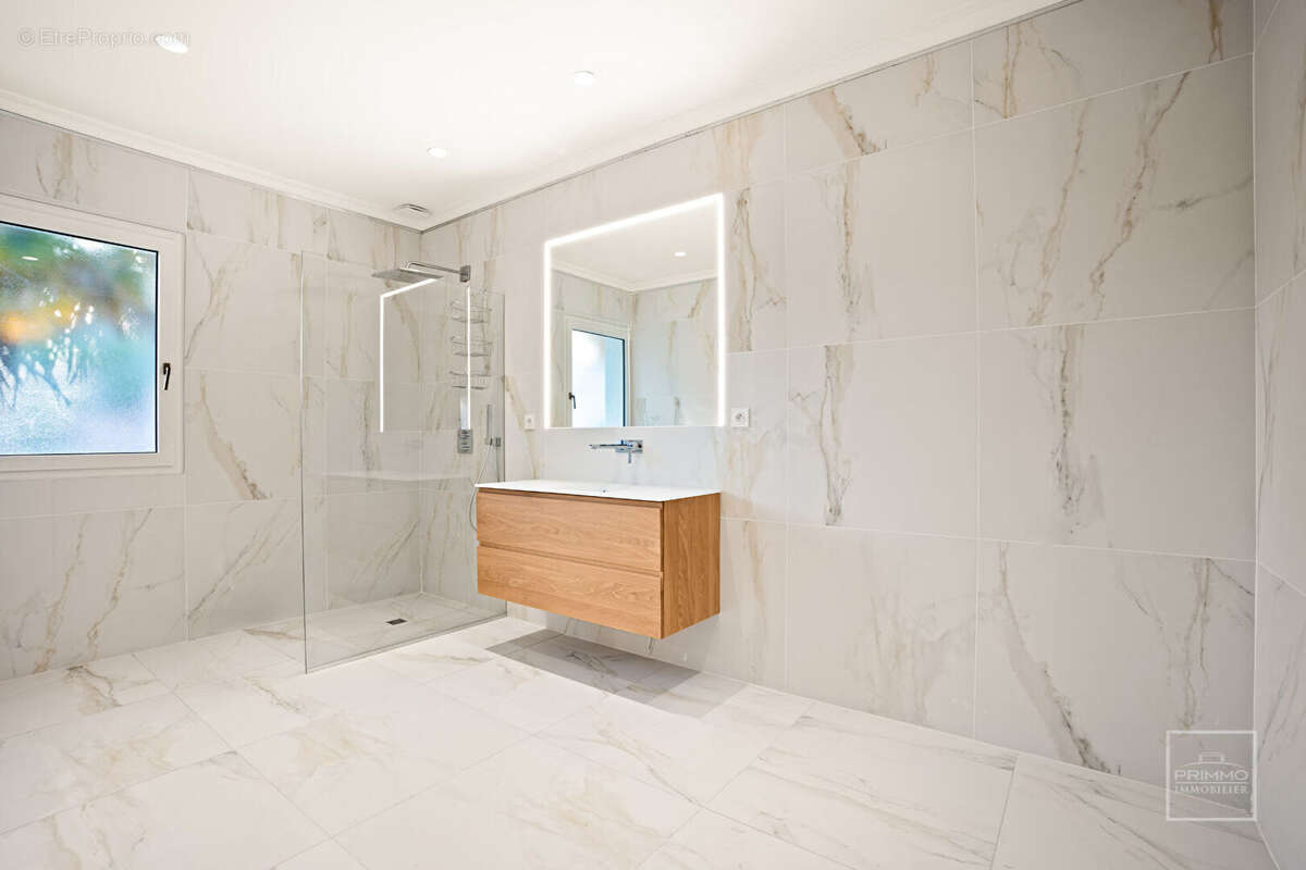 Maison à SAINT-CYR-AU-MONT-D'OR