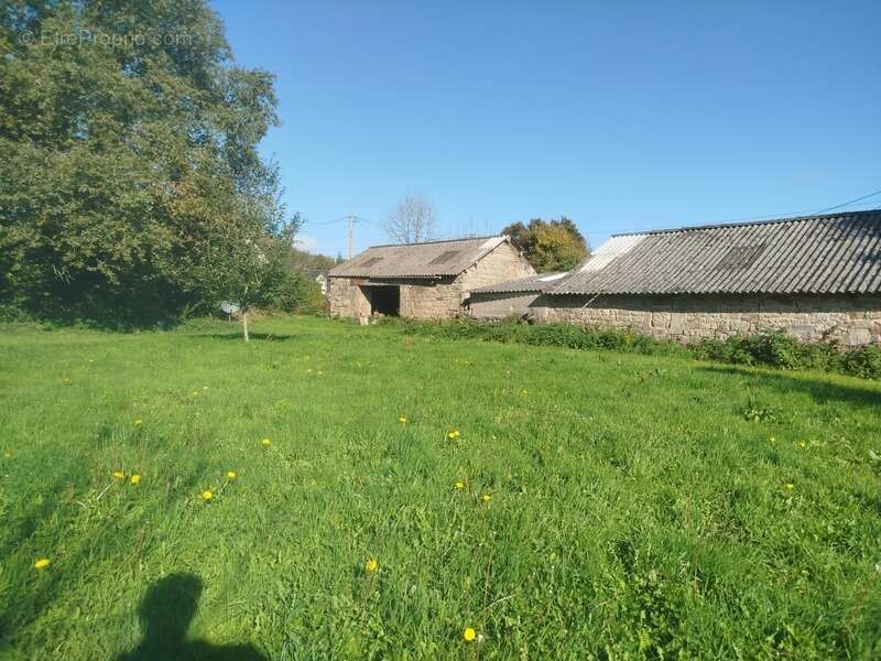 Maison à MELLIONNEC