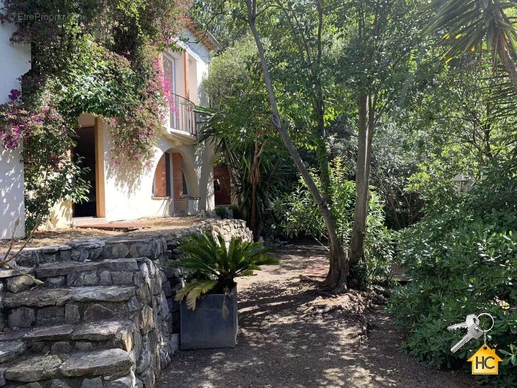 Maison à LE CANNET
