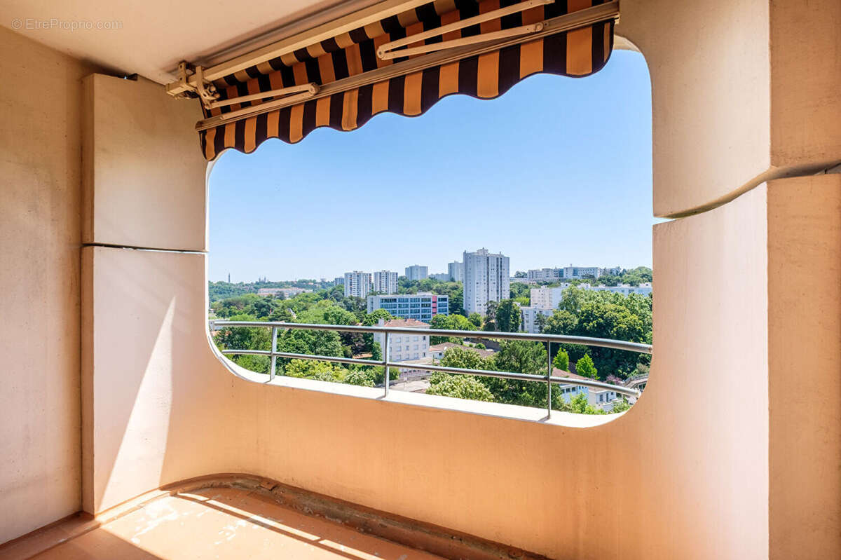 Appartement à LYON-9E