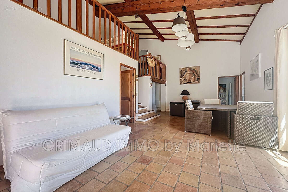 Maison à LA GARDE-FREINET