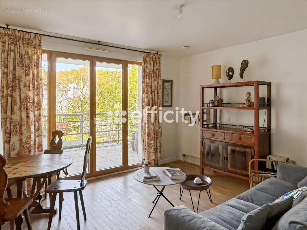 Appartement à CHAVILLE