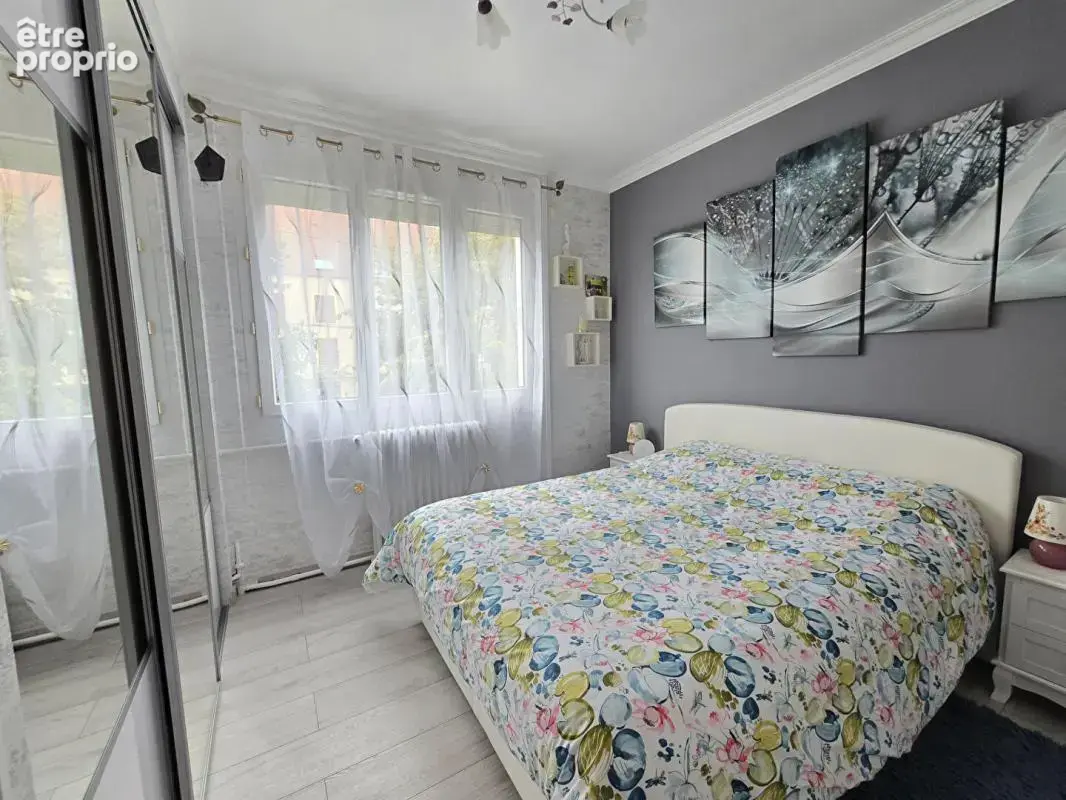 Maison individuelle avec 4 chambres, véranda et magnifique jardin - 175 M2 utiles - photo 8
