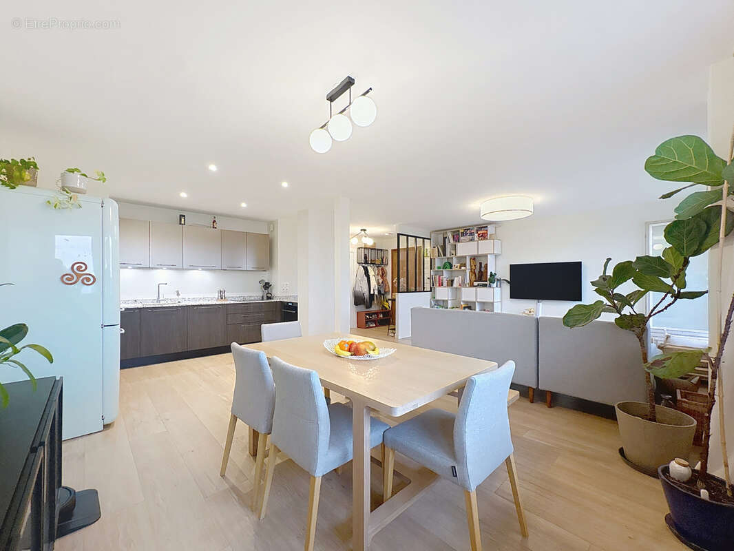 Appartement à LYON-8E