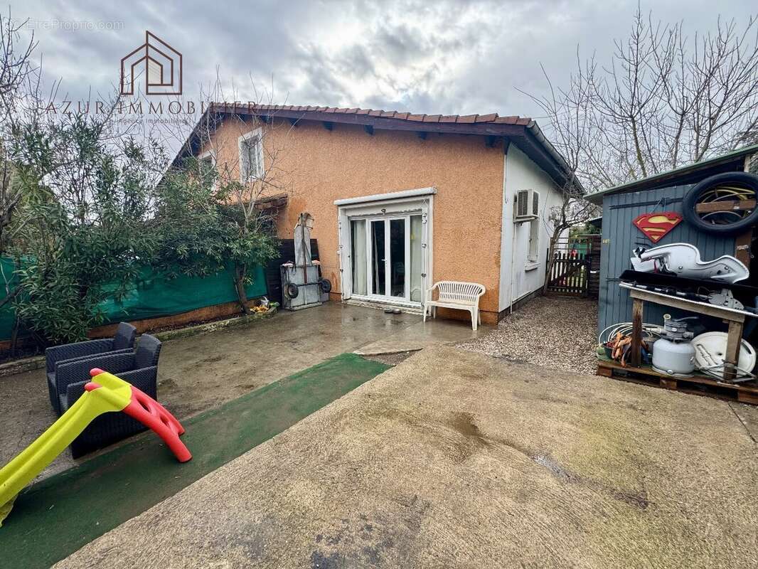 Appartement à LIGNAN-SUR-ORB
