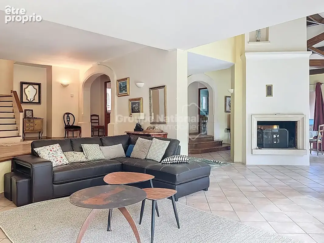 Maison Piolenc 190 m² sur terrain de 4528 m² arboré avec piscine - photo 3