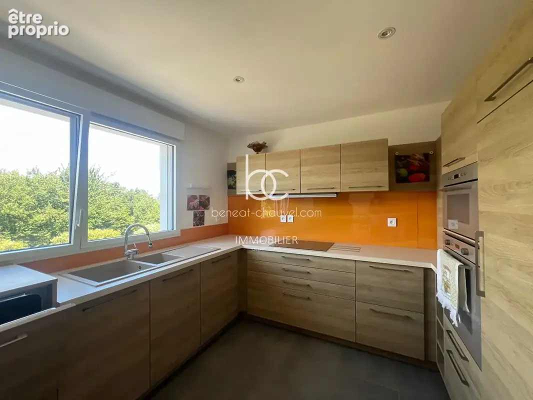 VENTE Appartement de Standing SARZEAU Centre  4 Chambres  Terrasse Sud  Garage Double  56370 - photo 3