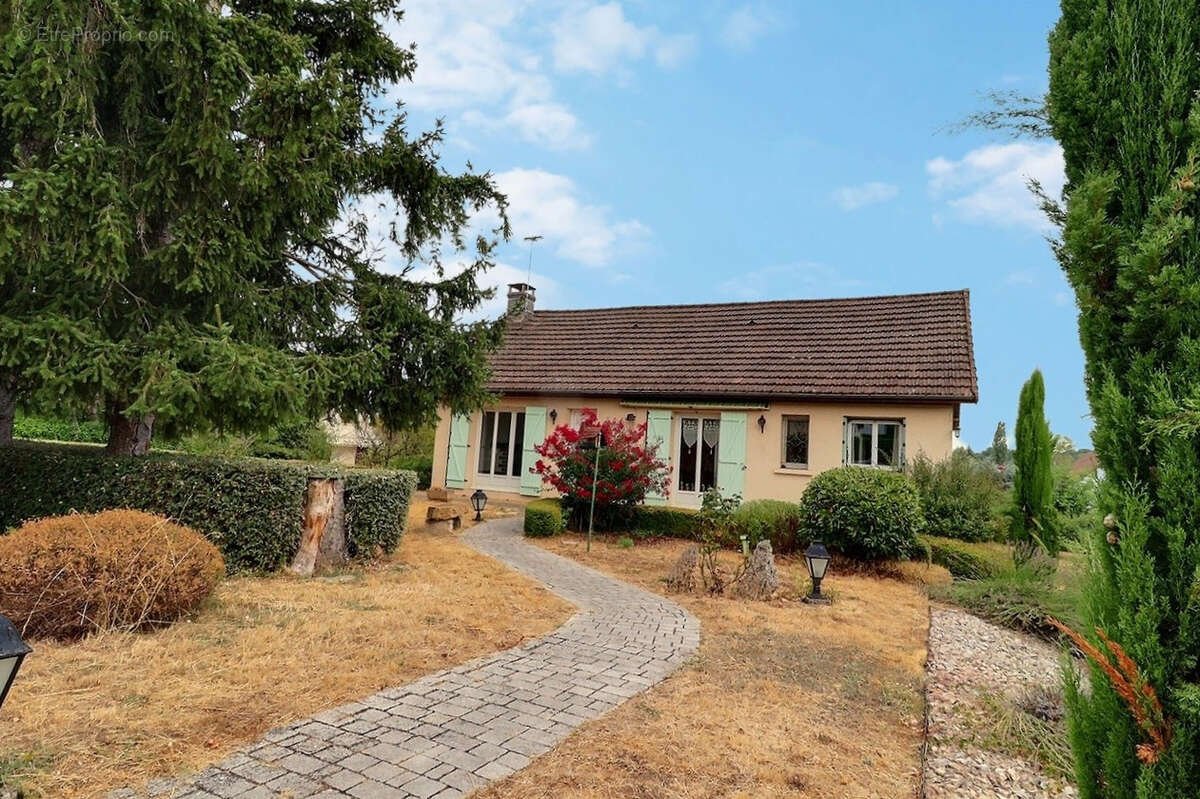MELLECEY, côte chalonnaise, maison sur sous-sol avec terrain - photo 13