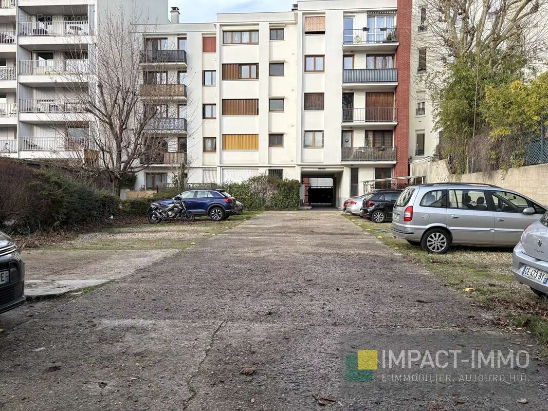 Parking à ASNIERES-SUR-SEINE