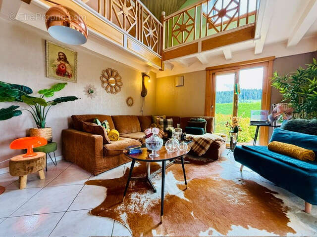 Maison à OYE-ET-PALLET