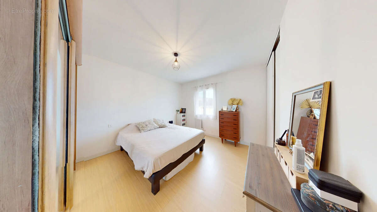 Spacieuse maison familiale de 146 m² à Cournanel - photo 7
