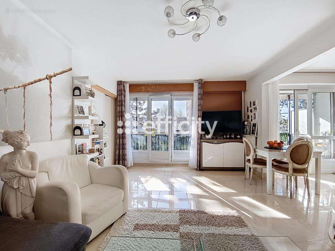 Appartement à SAINT-GRATIEN