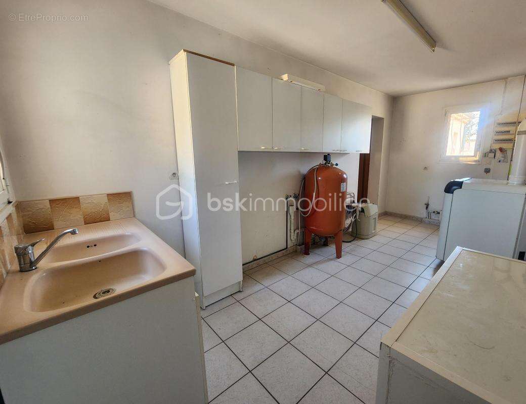 Maison à MONTELIMAR