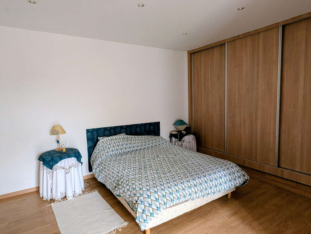 Maison à BAZAINVILLE