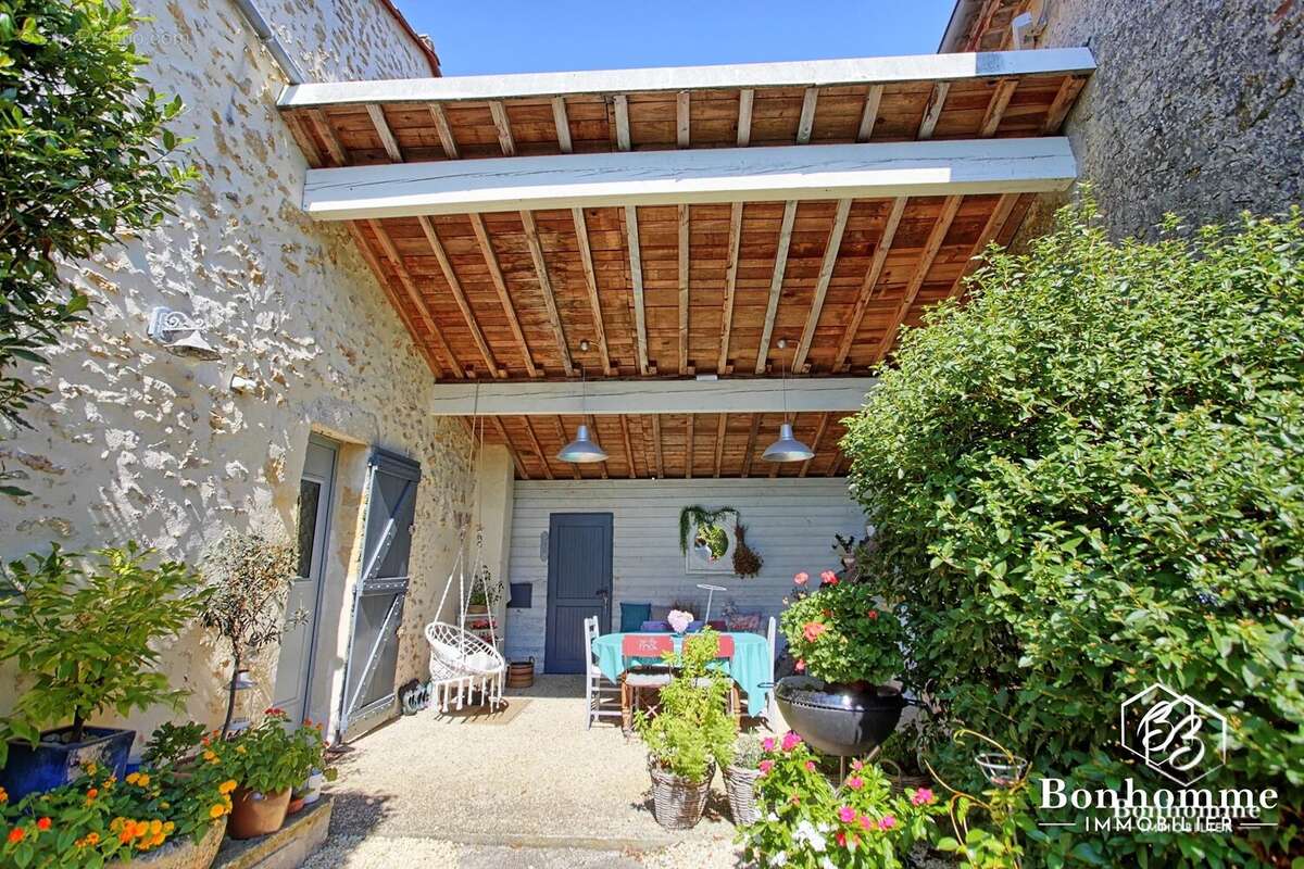Maison à SAINT-SELVE
