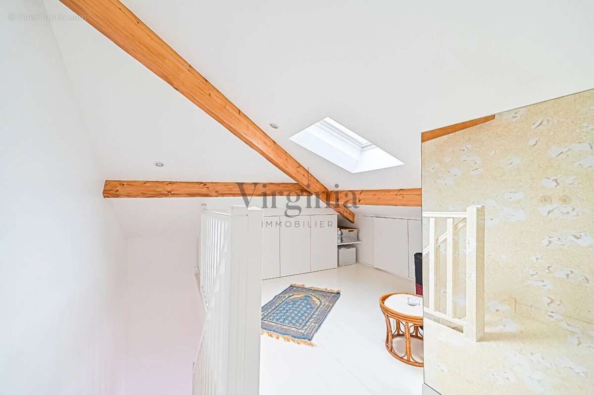Appartement à CHARENTON-LE-PONT