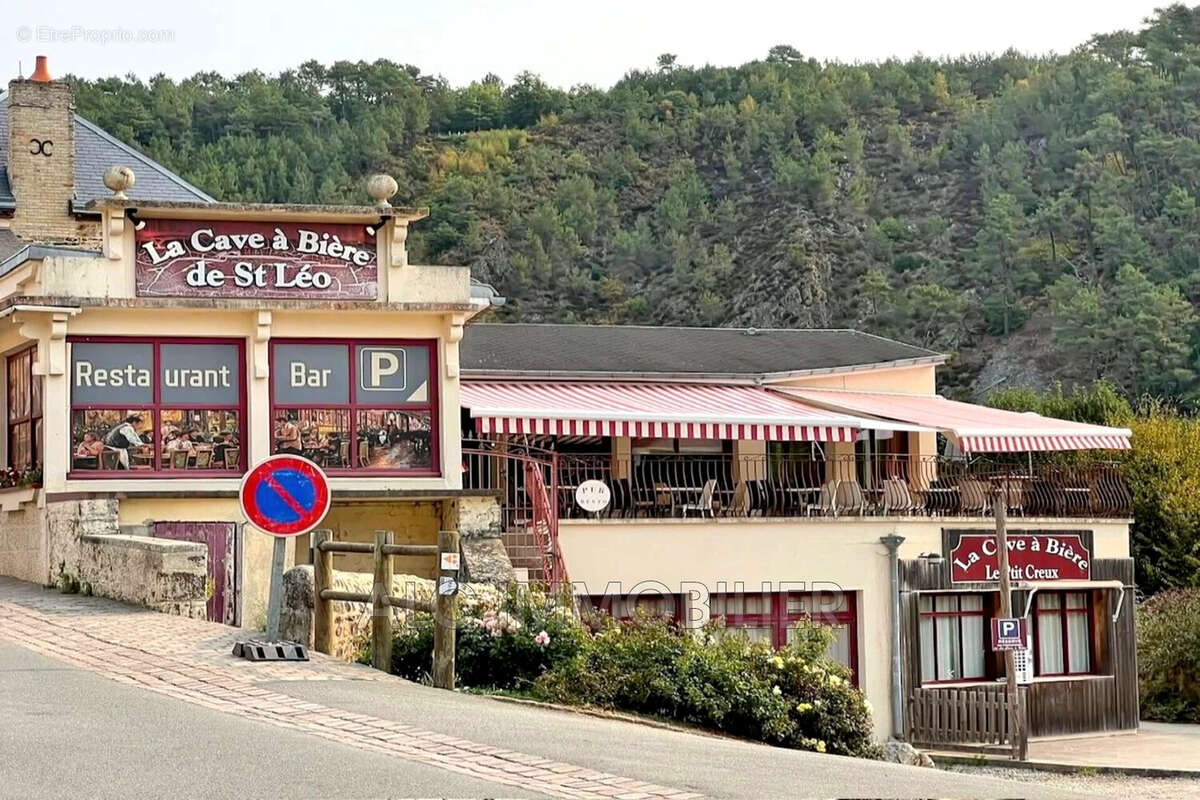 Commerce à SAINT-LEONARD-DES-BOIS