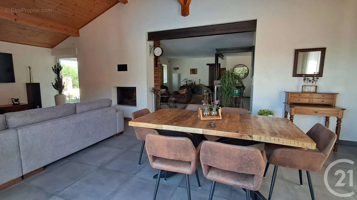 Maison à CARBONNE