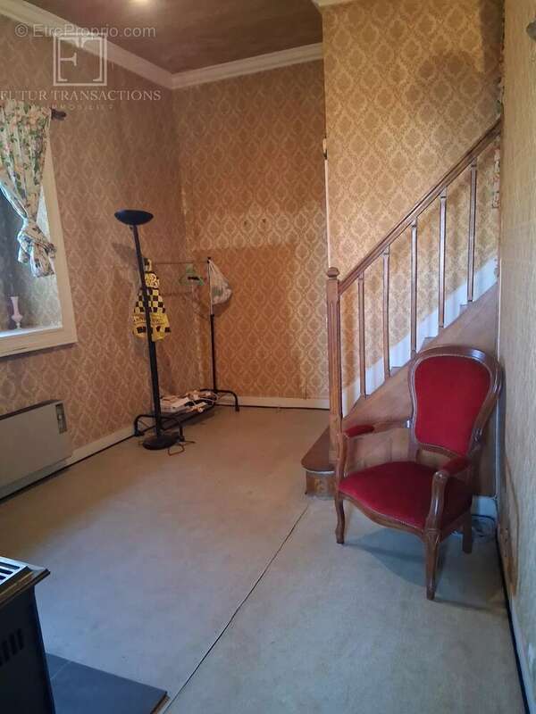 Maison à JAVERLHAC-ET-LA-CHAPELLE-SAINT-ROBERT