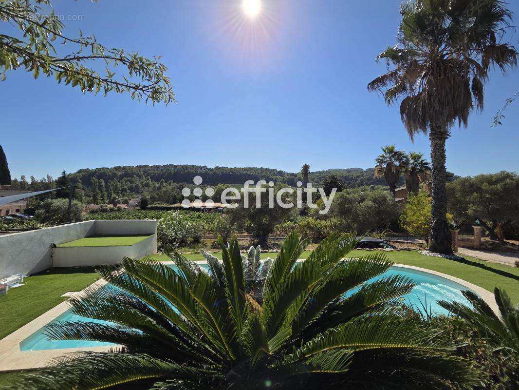 Maison 136 m² à Le Castellet  - photo 17