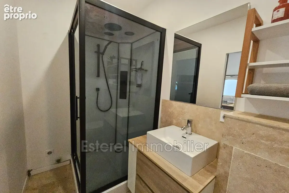Appartement 1 pièce 23 m² à vendre à Saint-Raphael (83700) - photo 6