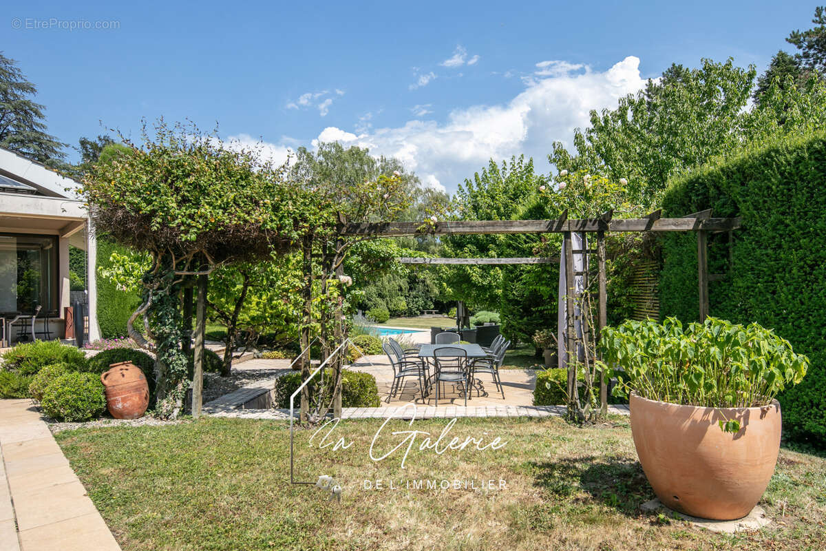 Propriete d'exception de 470 m2 a meylan - photo 14