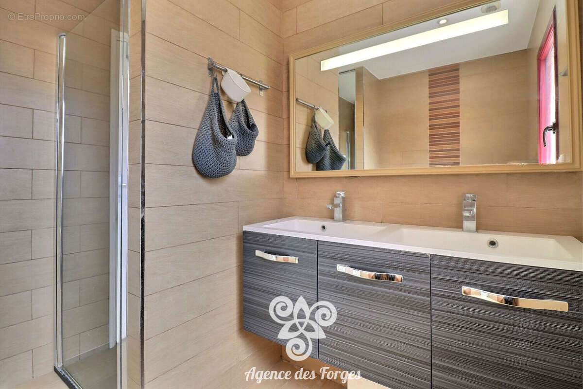 Maison La Planche bourg /  '4 chambres + bureau / Stationnement / garage /  jardin - photo 14
