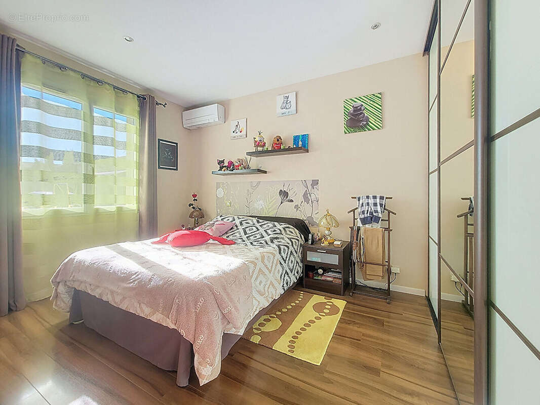 Maison à PAREMPUYRE