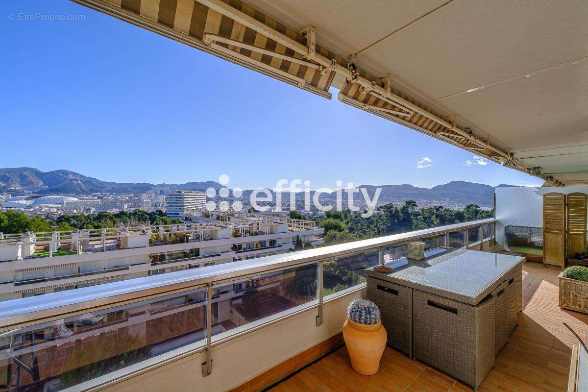 Appartement à MARSEILLE-8E