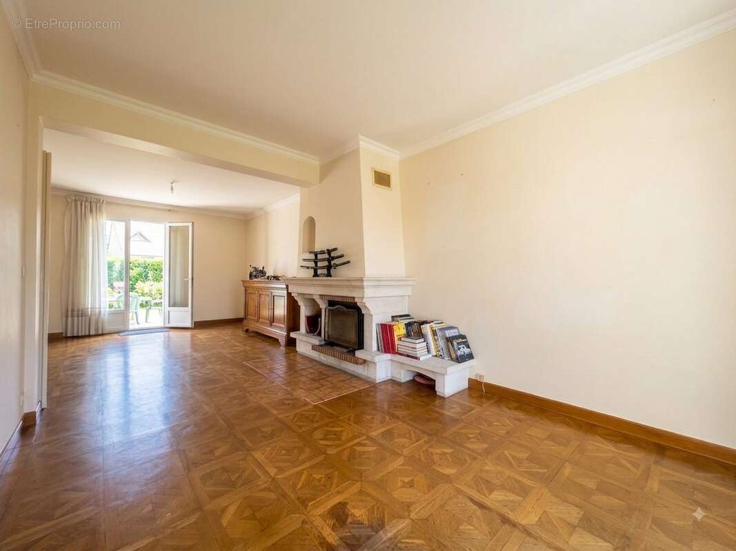 Maison 160 m² à Bois-D'arcy  - photo 3
