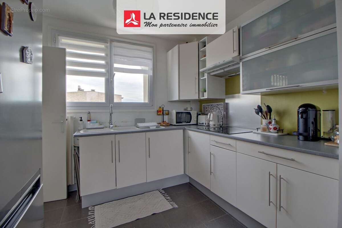 Appartement à LES CLAYES-SOUS-BOIS